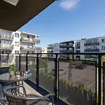 Modern With Air Conditioning & Workspace In By Renters Apartment