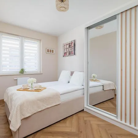 Modern With Air Conditioning & Workspace In By Renters * Hlivice