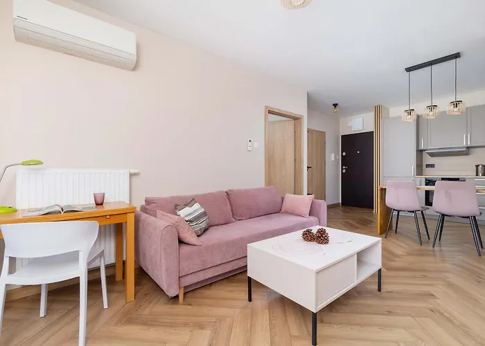 Modern With Air Conditioning & Workspace In Gliwice By Renters Apartamento Gliwice